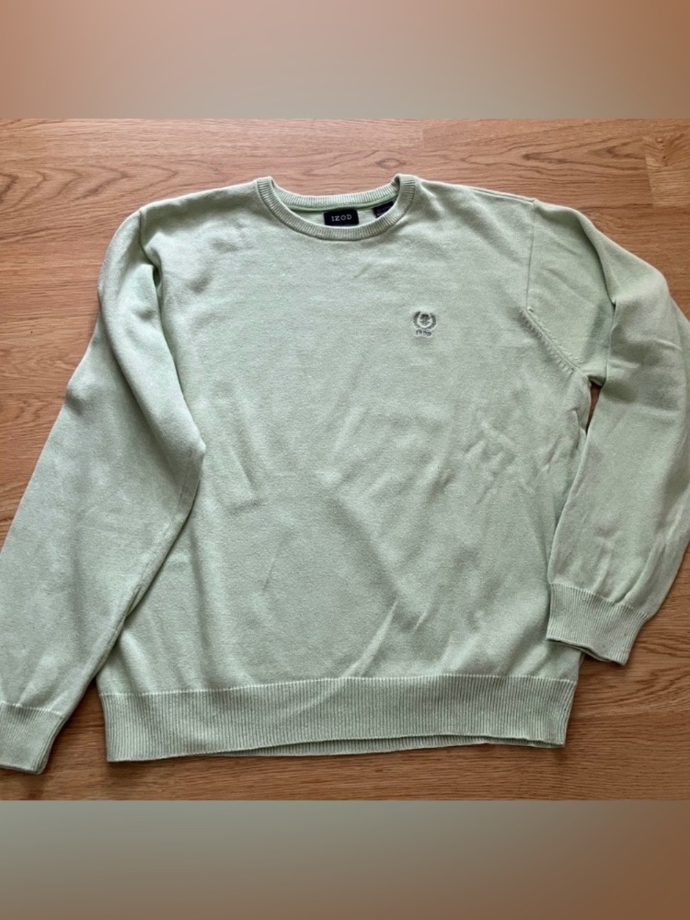 IZOD Vintage Men's Crewneck Sweater in Light Sage Green. Sz L.